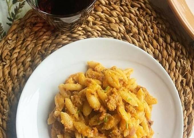 Gnocchetti sardi al ragu di salsiccia