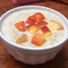 A picture of Oats and apple 🍎.