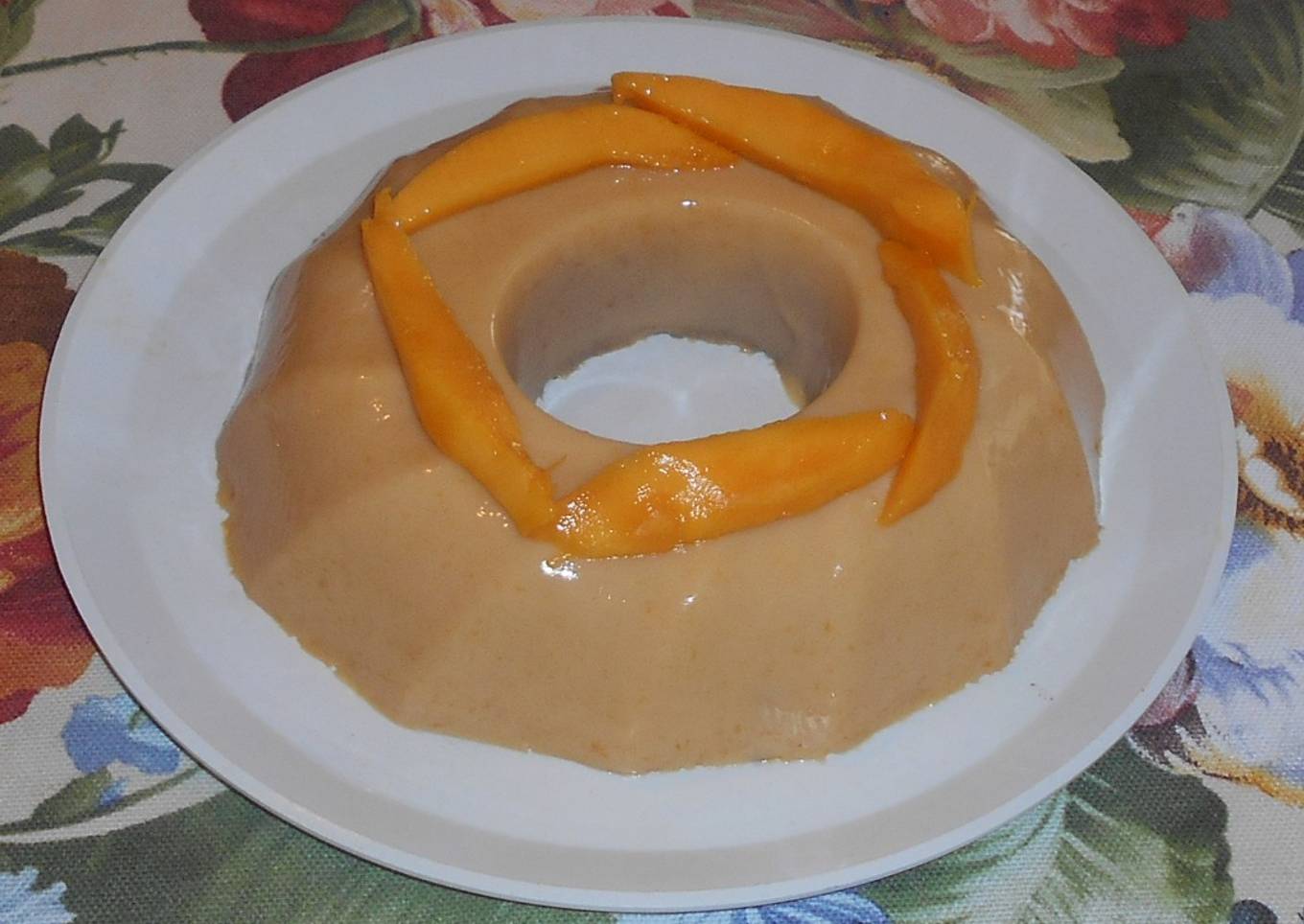 Gelatina de mango con leche