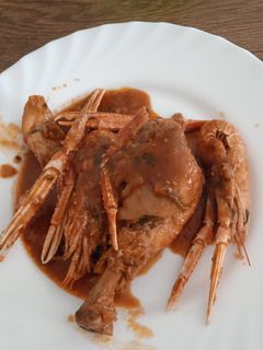 Una foto de Pollo con cigalas 🐔 🦞