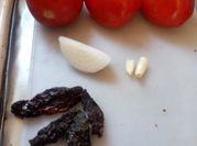 Una foto de salsa roja de chipotle