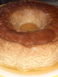 Una foto de Flan casero en essen con savarin sin horno