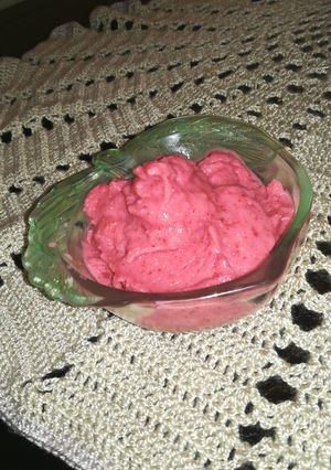 Una foto de Helado de Frutilla