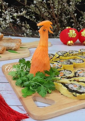 Hình của món Nem công chả phụng.