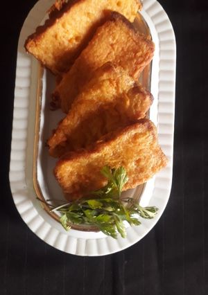 बेसन के ब्रेड पकोड़े(besan ke bread pakode recipe in hindi) रेसिपी मुख्य फोटो