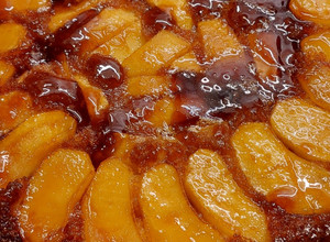 Una foto de Torta de manzana invertida