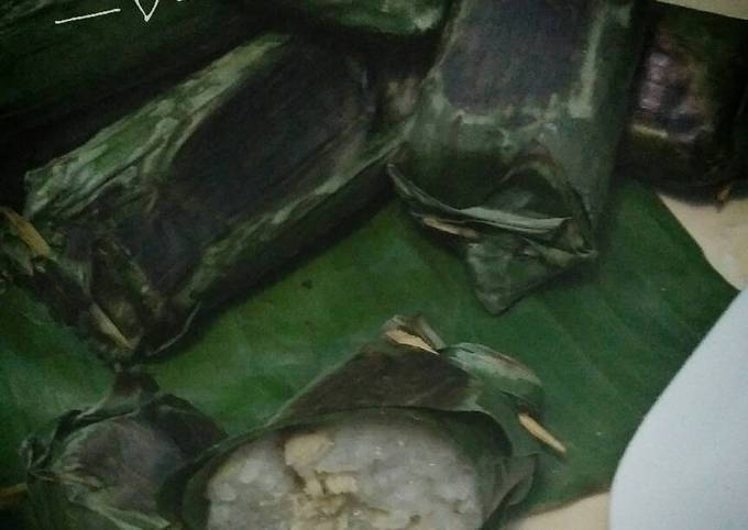 Lemper bakar isi ayam gurih