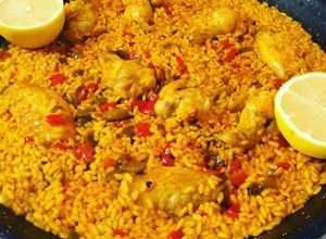 Foto principal de Paella de arroz con pollo