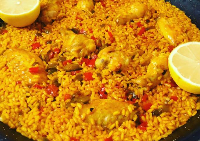 Paella De Arroz Con Pollo Receta De Gregoandmonica Cookpad 8635