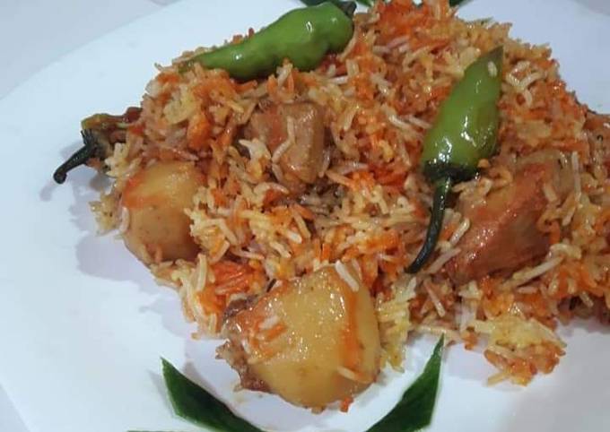 Chicken Aloo Ki Biryani Recipe By Rashida Minhaj Cookpad