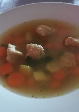 Májgombóc leves recept fotója