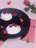 Yogurt panna cotta