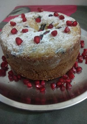 A picture of Heathy pomegranate cake.