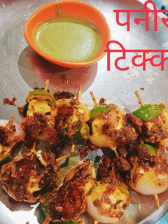 पनीर टिक्का (paneer tikka recipe in Hindi) रेसिपी मुख्य फोटो