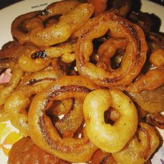 A picture of Onion rings.