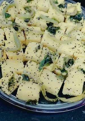 ढोकला(dhokla recipe in hindi) रेसिपी मुख्य फोटो