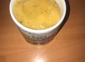 Una foto de Smoothie vegano de plátano y persimon