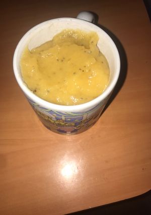 Una foto de Smoothie vegano de plátano y persimon
