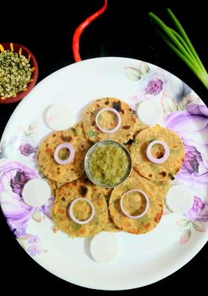 कोरमा परांठे (Korma Parathe recipe in Hindi) रेसिपी मुख्य फोटो