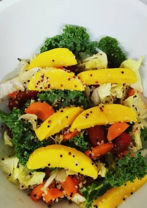 Una foto de Ensalada crudivegana