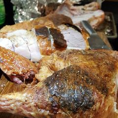 A picture of Traditional Roasted Turkey.
