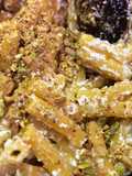 Maccheroni crema di ricotta e pistacchio