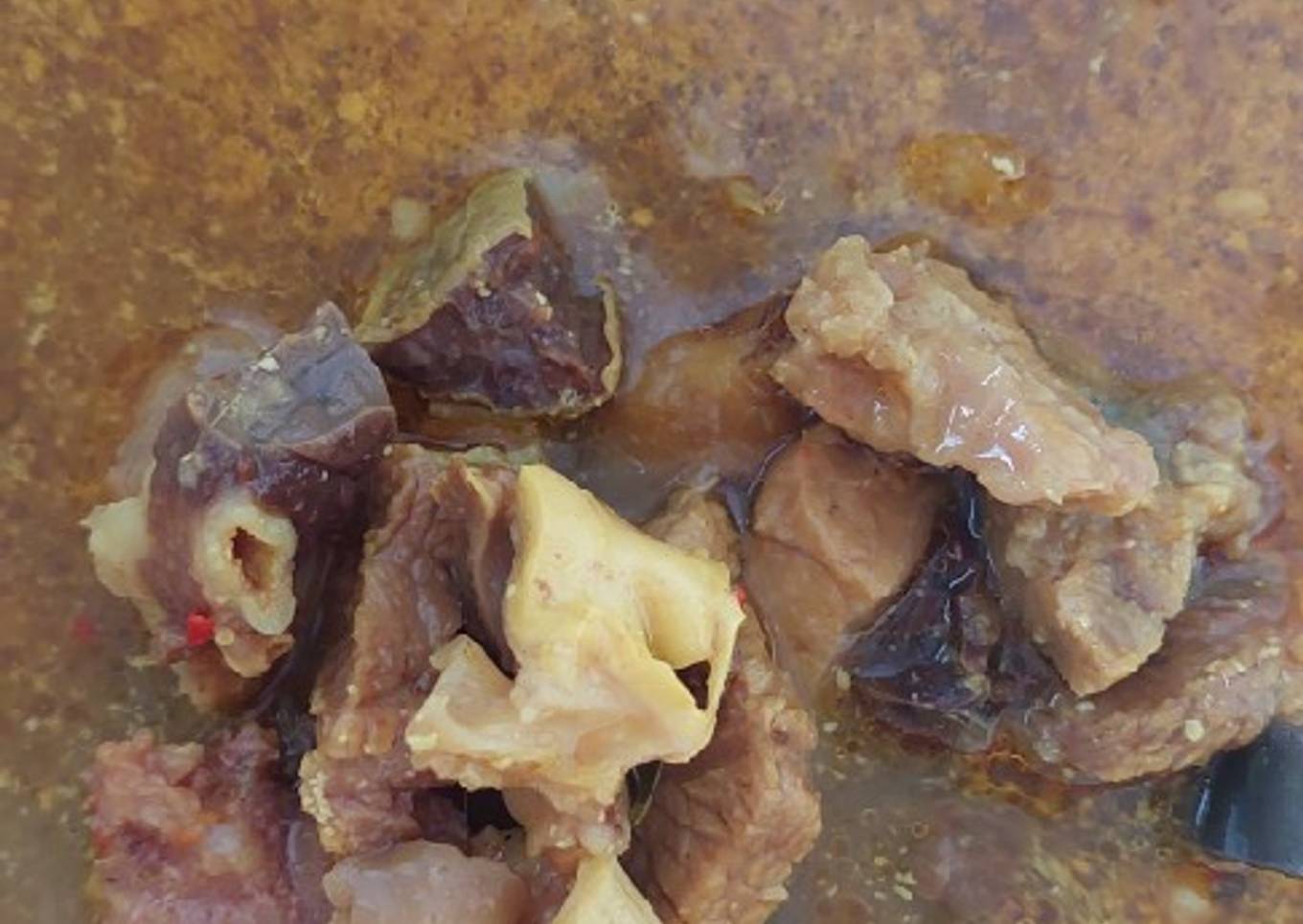 Soto daging sapi campur babat,paru dan kikil sapi