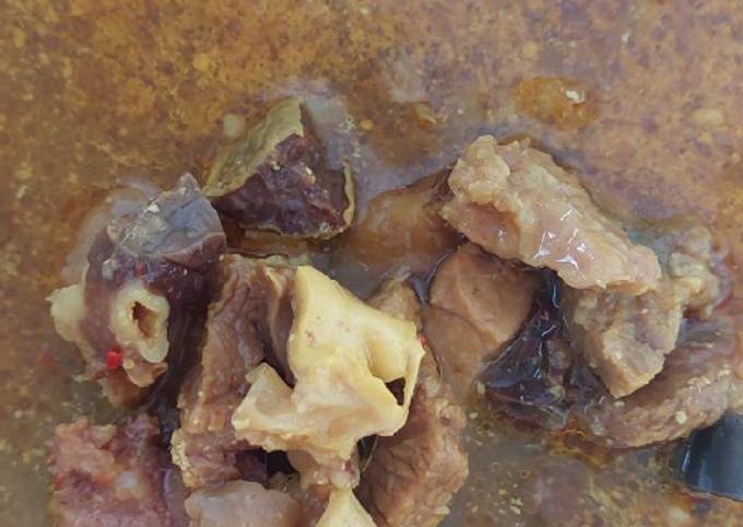 Soto daging sapi campur babat,paru dan kikil sapi