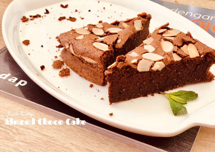 Almond choco cake