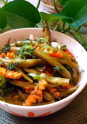 عکسی از دستور ترشی لوبیا سبز