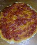 Pizza casera con royal y levadura.