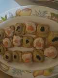 Canapés de jamón serrano y mejillones en escabeche
