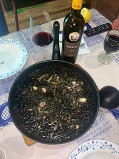 Una foto de Arroz Negro