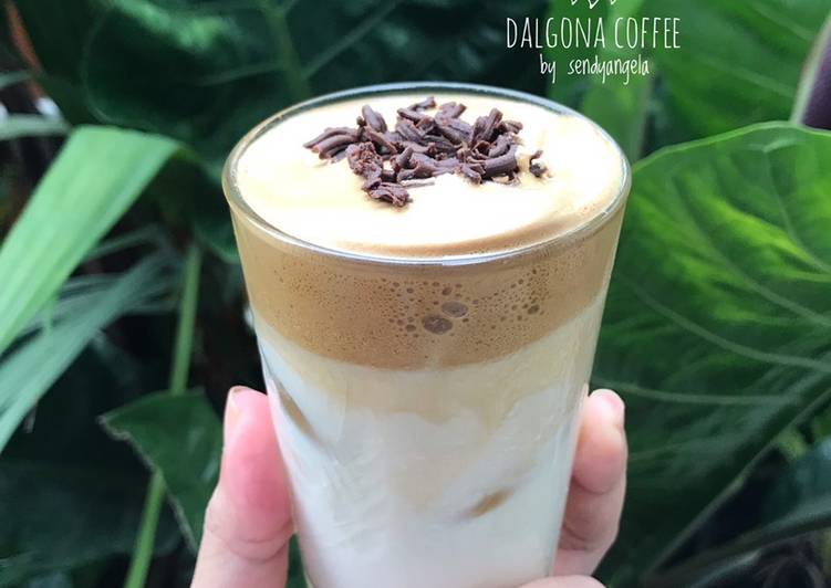 Dalgona coffee