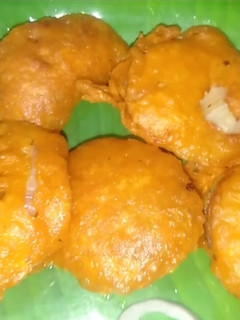வெங்காய பஜ்ஜி(onion bajji recipe in tamil) செய்முறை முக்கிய புகைப்படம்