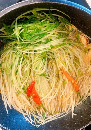รูปของ ผัดถั่วงอกน้ำมันหอยพริกสด style by barbie👩🏼‍🍳