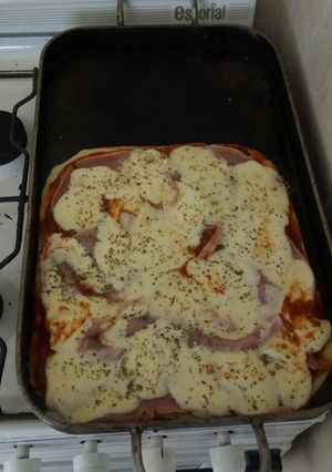 Una foto de Pizza para ver fútbol