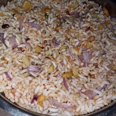 A picture of Jhaal muri(puffed rice chaat).