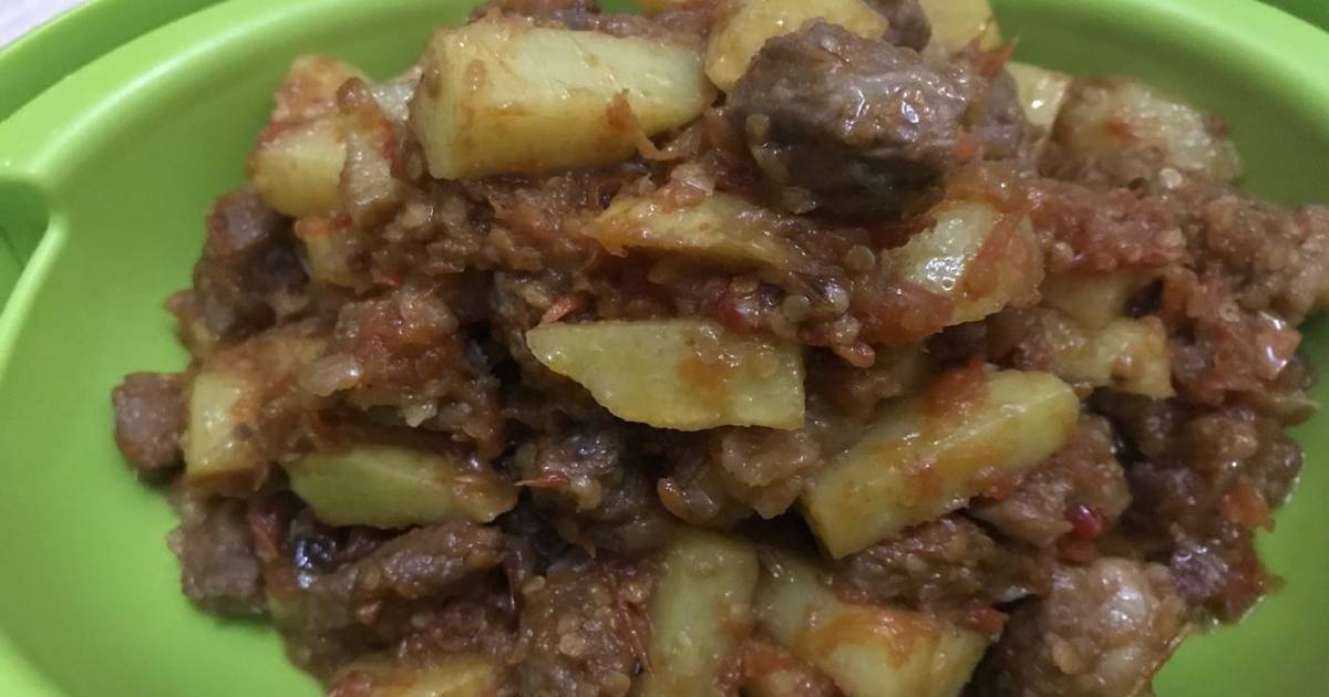 Resep Oseng Daging sapi campur kentang pedas sederhana oleh dwi agustin