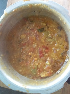 A picture of 10 mins Brinjal Potato sabji.