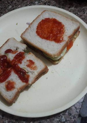 बॉम्बे सैंडविच (Bombay sandwich recipe in hindi) रेसिपी मुख्य फोटो