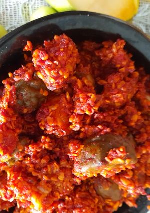 કેરી અને ગુંદાનું ઇન્સ્ટન્ટ અથાણું (Keri Gunda Instant Athanu Recipe In Gujarati) રેસીપી મુખ્ય ફોટો