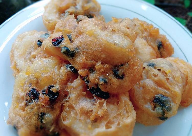 Pisang goreng kismis