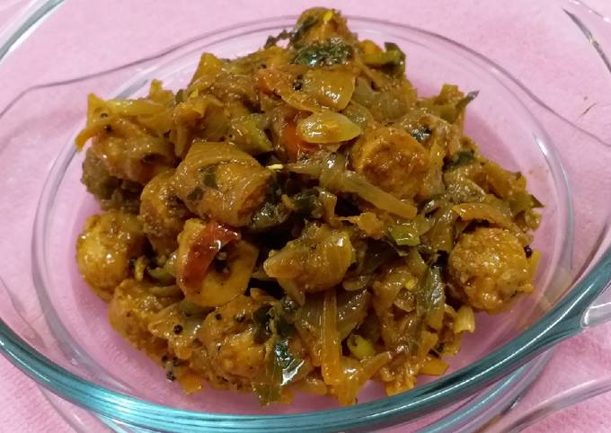 Steps to Make Favorite Chicken Cocktail Sausage Chilli Fry