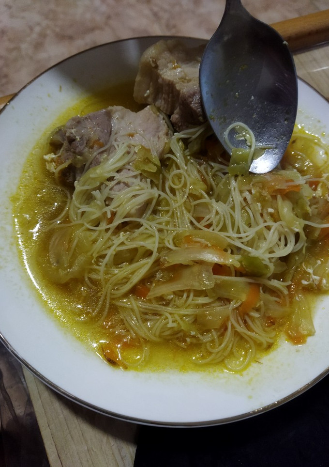 Una foto de Sopa de verduras y costillas
