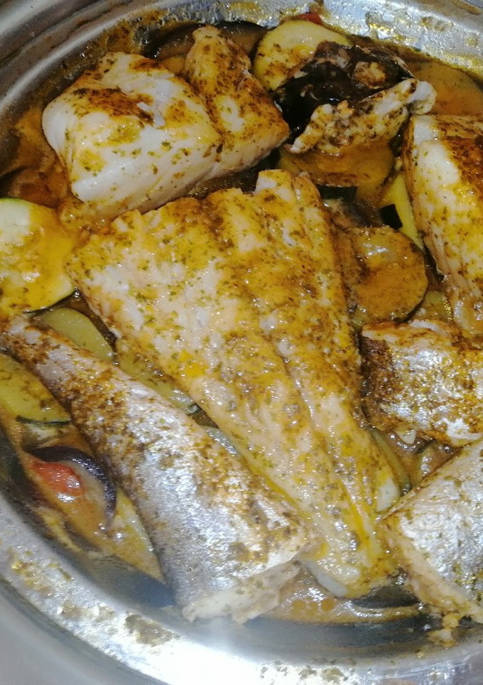 Una foto de Tajín de pescado y verduras