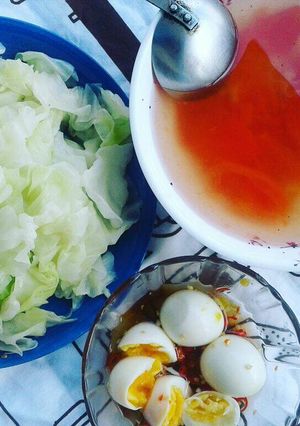A picture of Boiled Cabbage with Eggs.