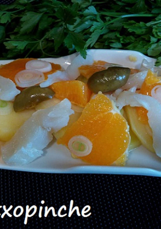 Una foto de Ensalada malagueña de bacalao