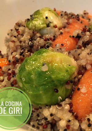 Una foto de Quinoa Tricolor con Vegetales