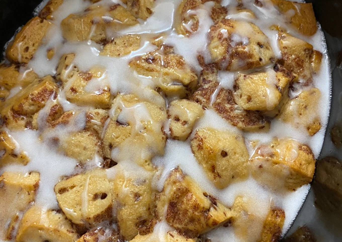 Slow cooked cinnamon roll casserole